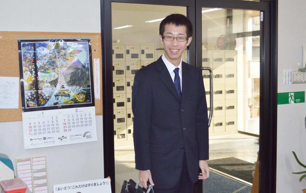 先輩社員の一日